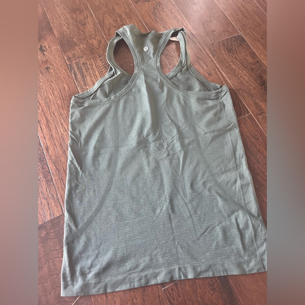 Lululemon swiftly tank 2.0